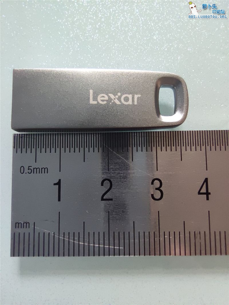 Lexar01.jpg